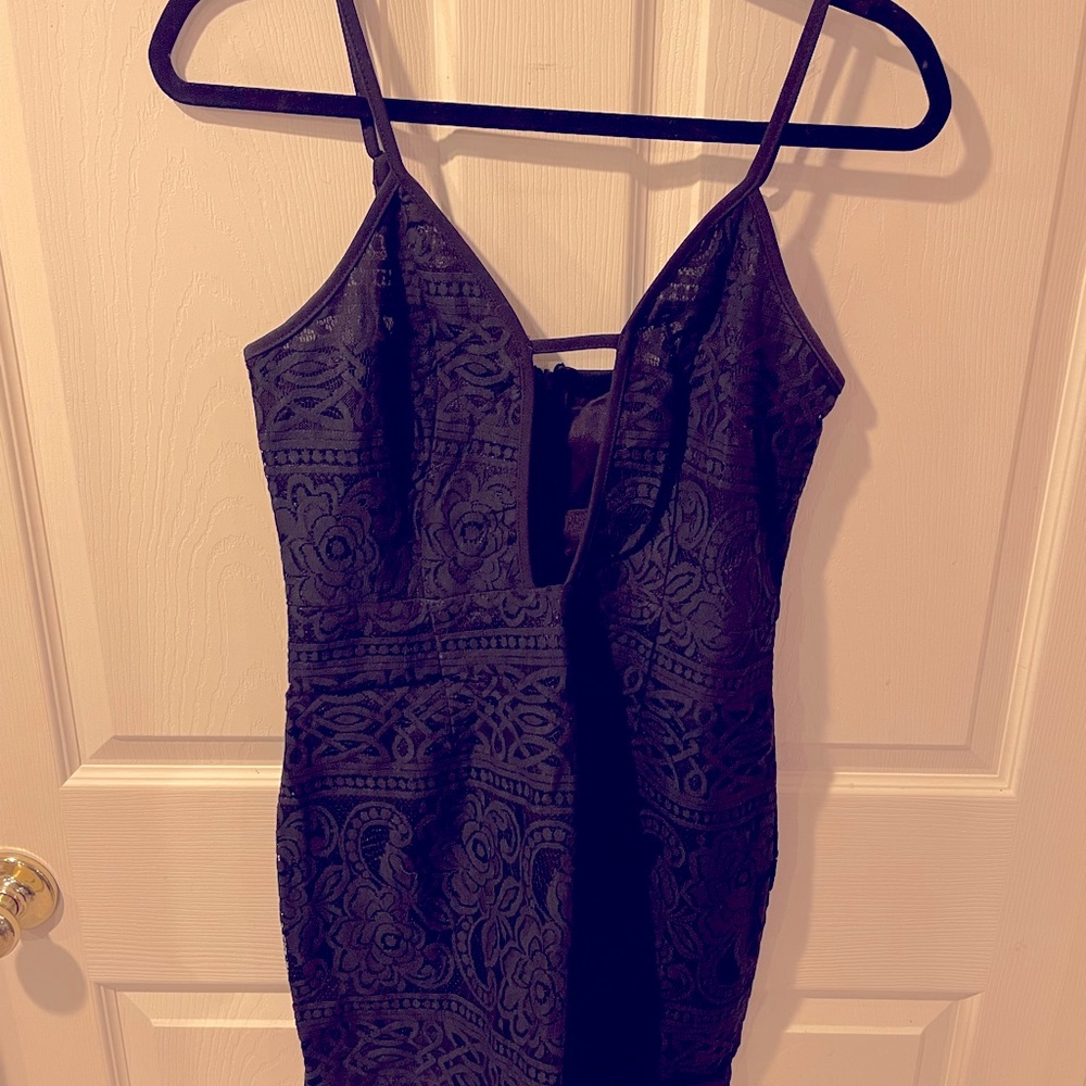 Tobi medium black dress